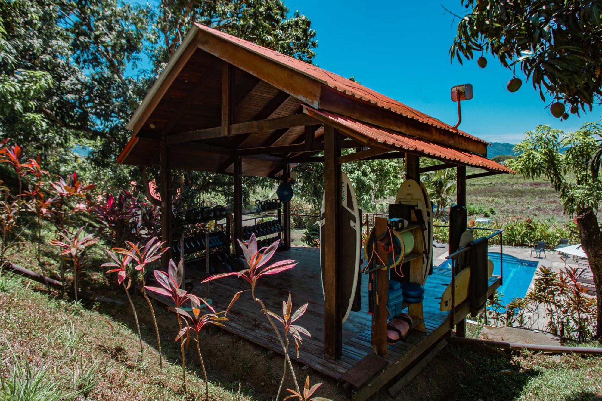 Surf Synergy All-Inclusive Surf Retreat Jacó Extérieur photo