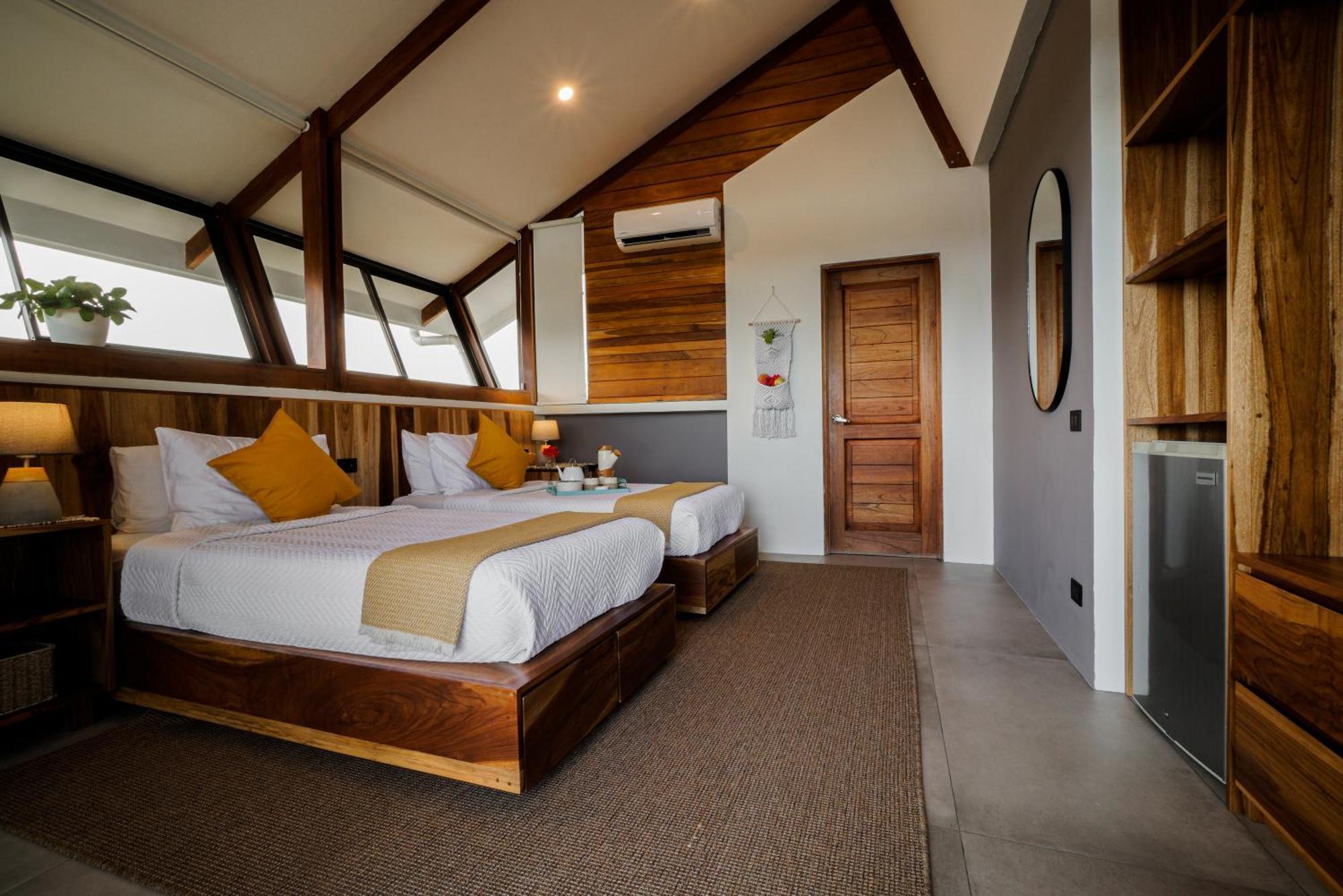 Surf Synergy All-Inclusive Surf Retreat Jacó Extérieur photo