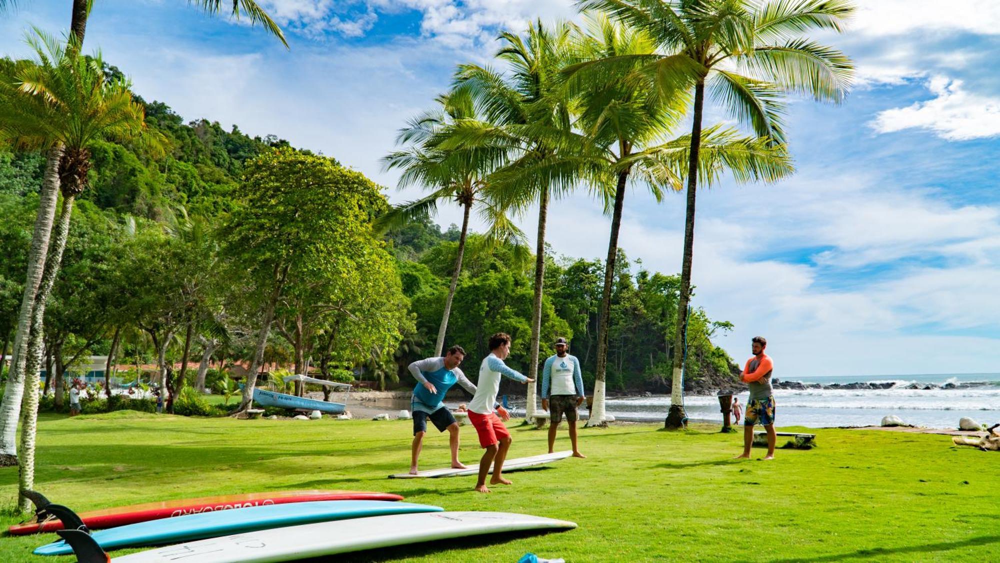 Surf Synergy All-Inclusive Surf Retreat Jacó Extérieur photo