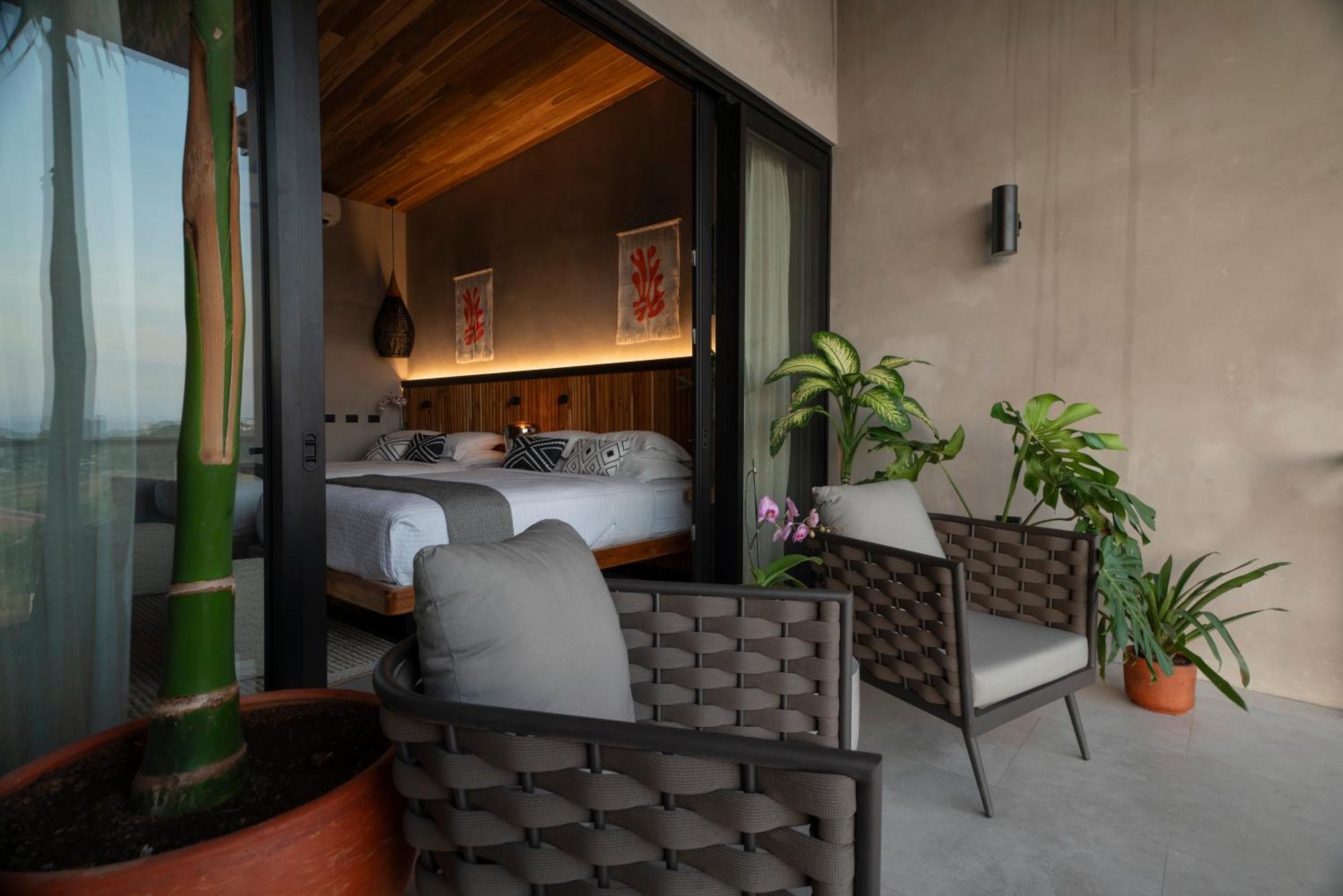 Surf Synergy All-Inclusive Surf Retreat Jacó Extérieur photo